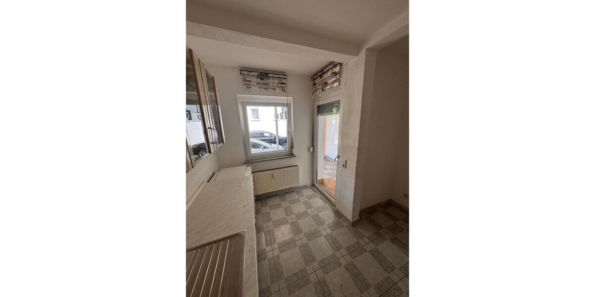 Erdgeschoßwohnung Pfullingen - 4 Zimmer, 90 m&sup2;, 1.300&euro; | Angebot:26676220