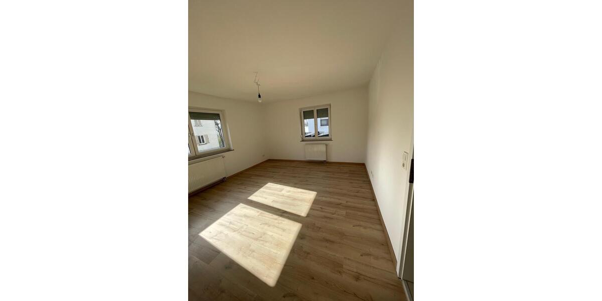 Erdgeschoßwohnung Esslingen am Neckar Oberesslingen - 3 Zimmer, 75 m&sup2;, 1.500&euro; | Angebot:25499690