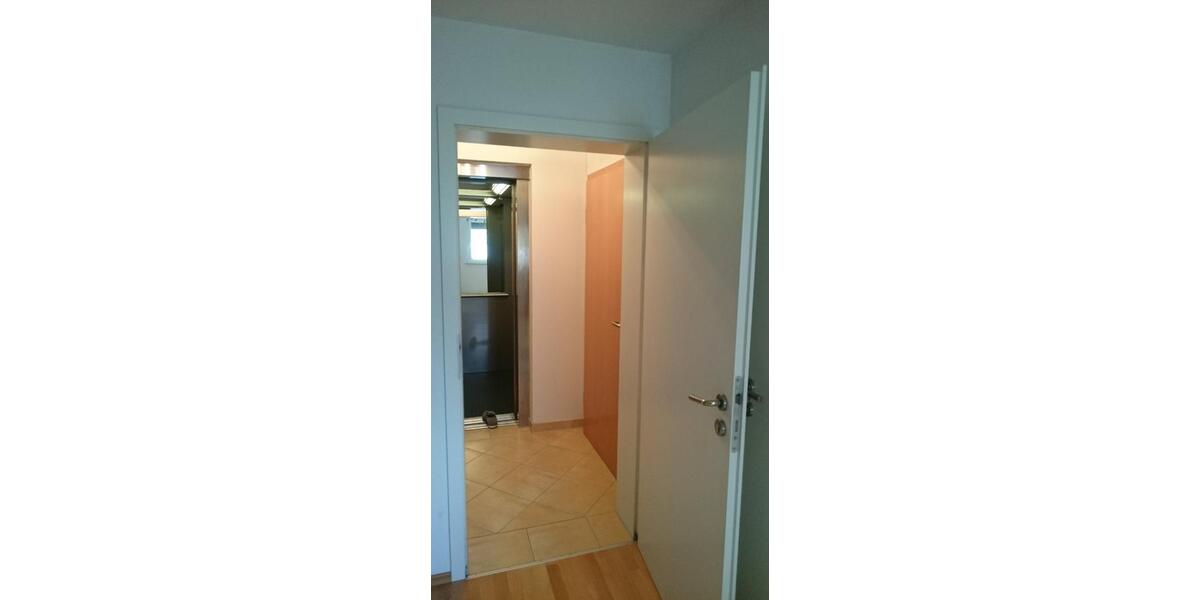 Etagenwohnung Herrenberg - 1 Zimmer, 18 m&sup2;, 390&euro; | Angebot:27606362