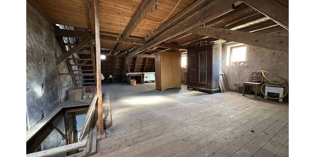 Einfamilienhaus Hirrlingen - 3 Zimmer, 110 m&sup2;, 120.000&euro; | Angebot:26697980