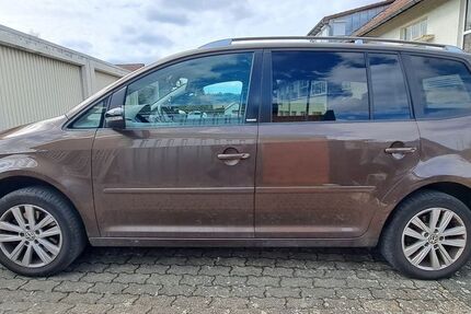 VW Touran 150.000 km 5.250 &euro; Jungingen 72417