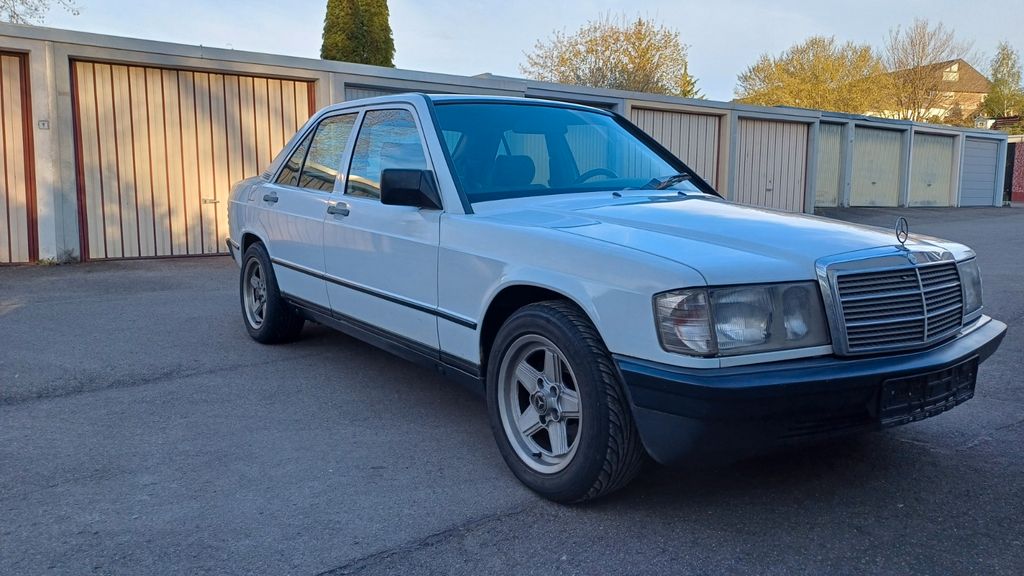 Mercedes-Benz 190 320.000 km 2.200 &euro; Böblingen 71034