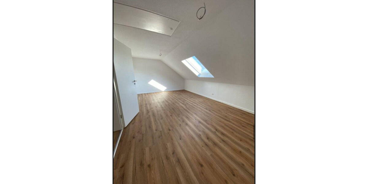 Etagenwohnung Grabenstetten - 2 Zimmer, 90 m&sup2;, 850&euro; | Angebot:26595218
