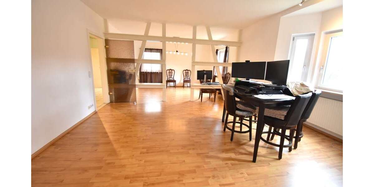 Einfamilienhaus Waldenbuch - 9 Zimmer, 276 m&sup2;, 997.000&euro; | Angebot:23695583