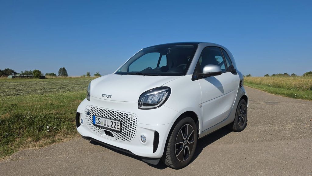 Smart ForTwo 12.200 km 15.490 &euro; Esslingen 73730