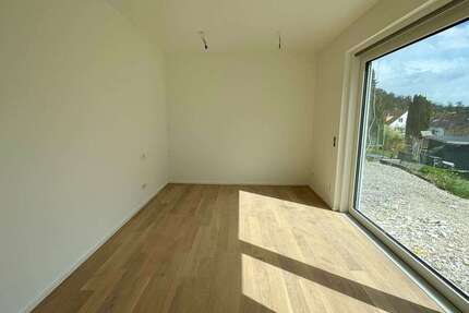 Wohnung Esslingen am Neckar Oberesslingen - 4 Zimmer, 135 m&sup2;, 2.565&euro; | Angebot:26006415