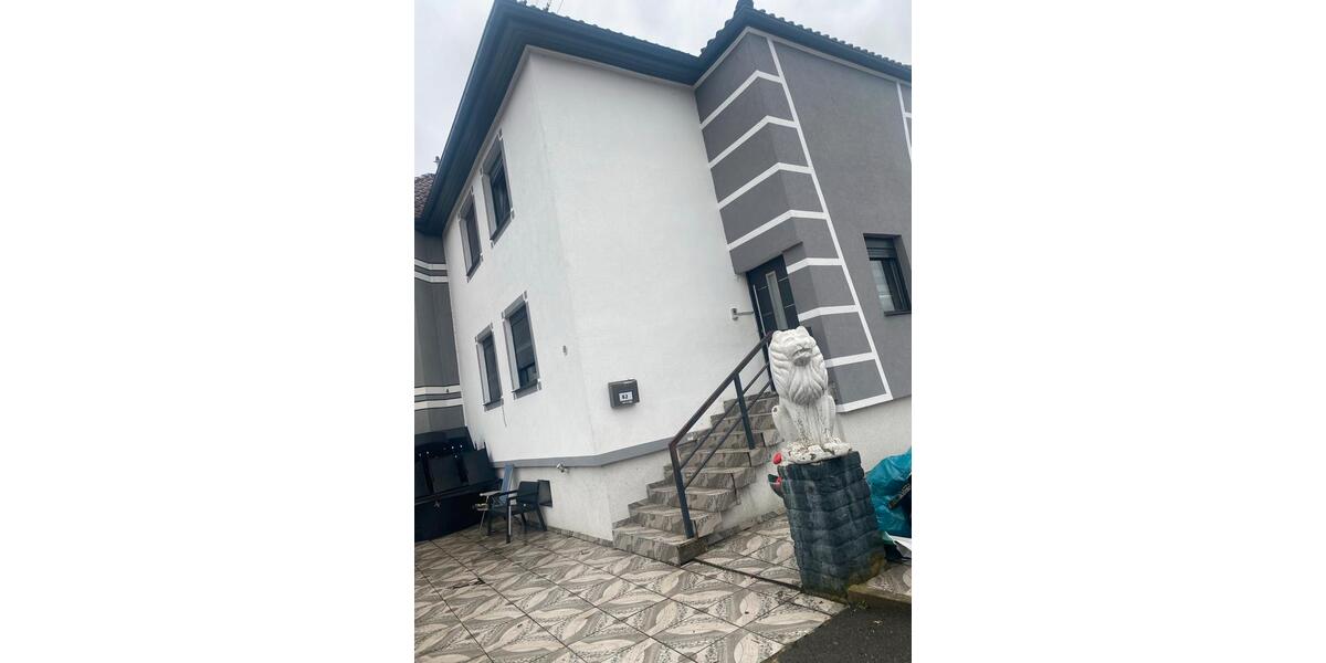 Einfamilienhaus Nürtingen - 225 Zimmer, 225 m&sup2;, 2.000&euro; | Angebot:26483462
