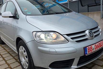 VW Golf 148.000 km 3.990 &euro; Holzgerlingen 71088