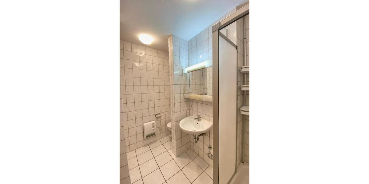 Etagenwohnung Esslingen am Neckar Pliensauvorstadt - 3 Zimmer, 70 m&sup2;, 700&euro; | Angebot:26632327