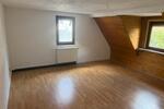 Dachgeschoßwohnung Schlaitdorf - 4 Zimmer, 63 m&sup2;, 750&euro; | Angebot:27547264
