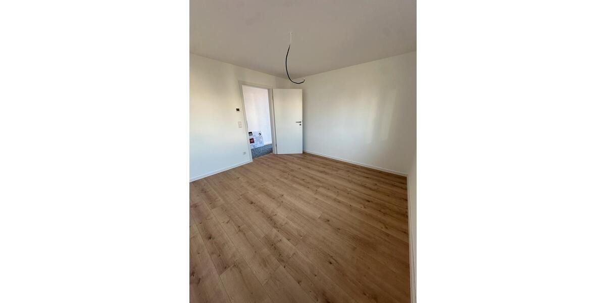 Erdgeschoßwohnung Rottenburg am Neckar - 3 Zimmer, 70 m&sup2;, 930&euro; | Angebot:25903846