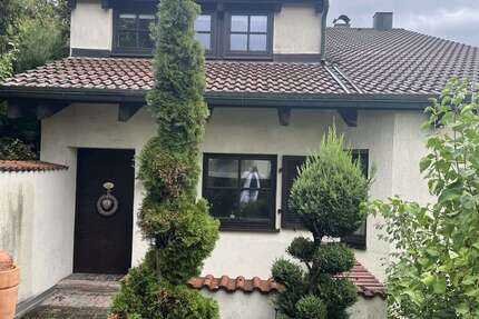 Haus Holzgerlingen - 3.5 Zimmer, 135 m&sup2;, 1.700&euro; | Angebot:27705091