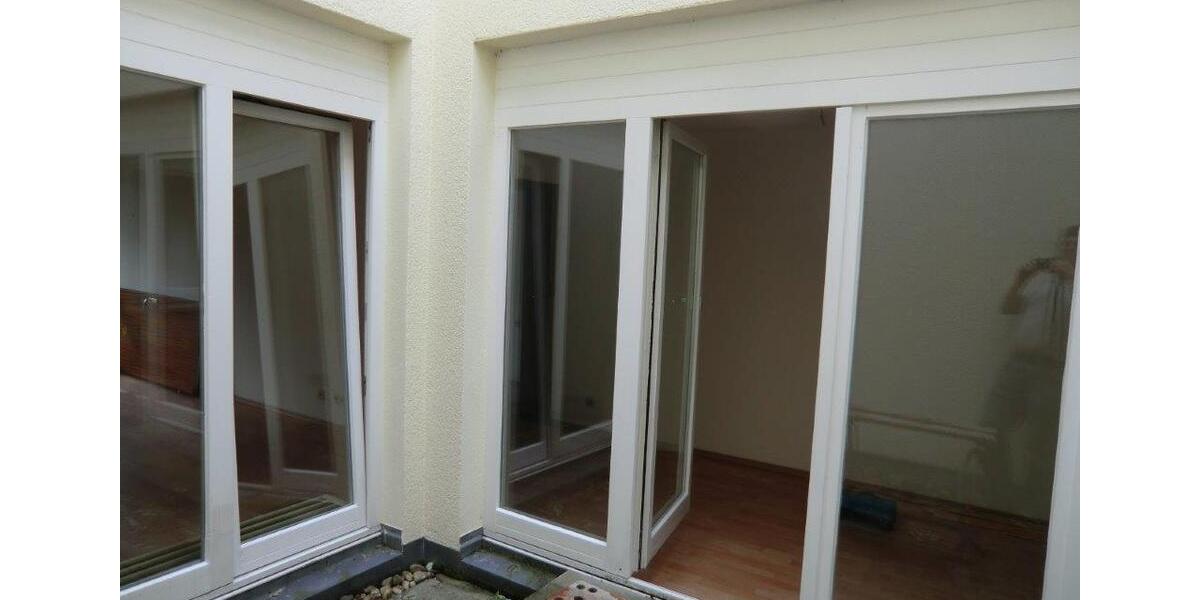 Erdgeschoßwohnung Herrenberg - 2.5 Zimmer, 71 m&sup2;, 990&euro; | Angebot:26019807