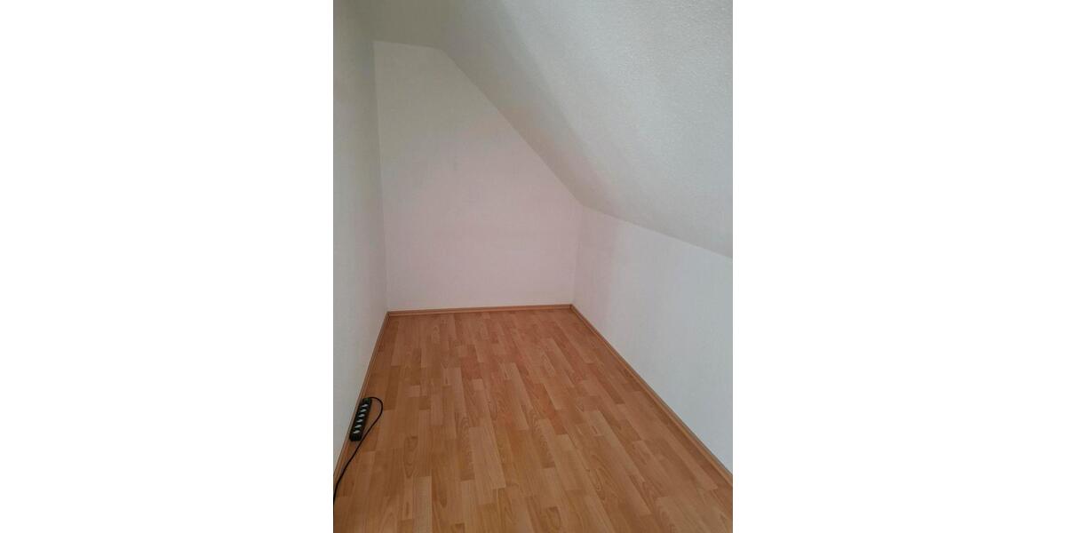 Dachgeschoßwohnung Reutlingen Reutlingen (Kernstadt) - 3.5 Zimmer, 103 m&sup2;, 450.000&euro; | Angebot:25936068