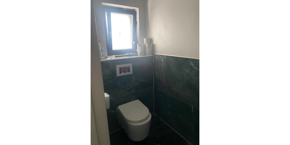 Einfamilienhaus Nürtingen - 225 Zimmer, 225 m&sup2;, 2.000&euro; | Angebot:26483462