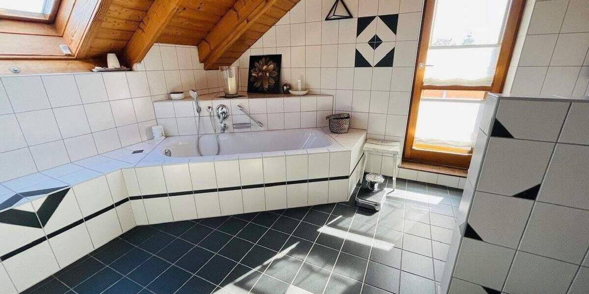 Einfamilienhaus Gäufelden Öschelbronn - 8 Zimmer, 250 m&sup2;, 895.000&euro; | Angebot:25822602