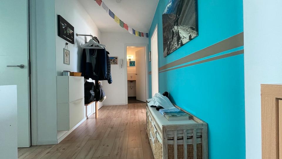 Dachgeschoßwohnung Wolfschlugen - 2 Zimmer, 65 m&sup2;, 1.100&euro; | Angebot:25170897