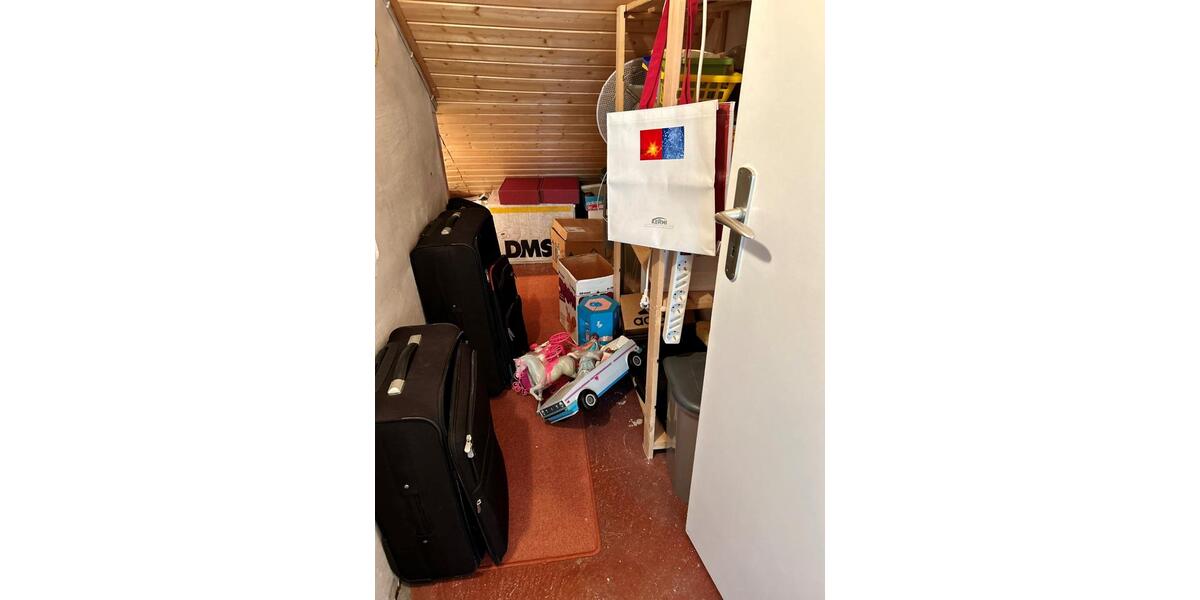 Dachgeschoßwohnung Bad Urach - 2.5 Zimmer, 41 m&sup2;, 135.246&euro; | Angebot:25854278