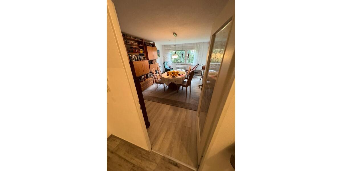 Etagenwohnung Ehningen - 4 Zimmer, 90 m&sup2;, 1.900&euro; | Angebot:25302870