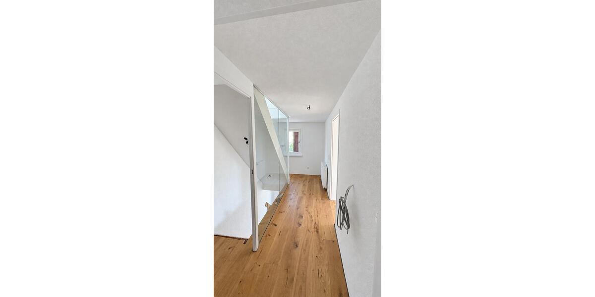Einfamilienhaus Esslingen am Neckar Oberesslingen - 4.5 Zimmer, 140 m&sup2;, 1.995&euro; | Angebot:27623344