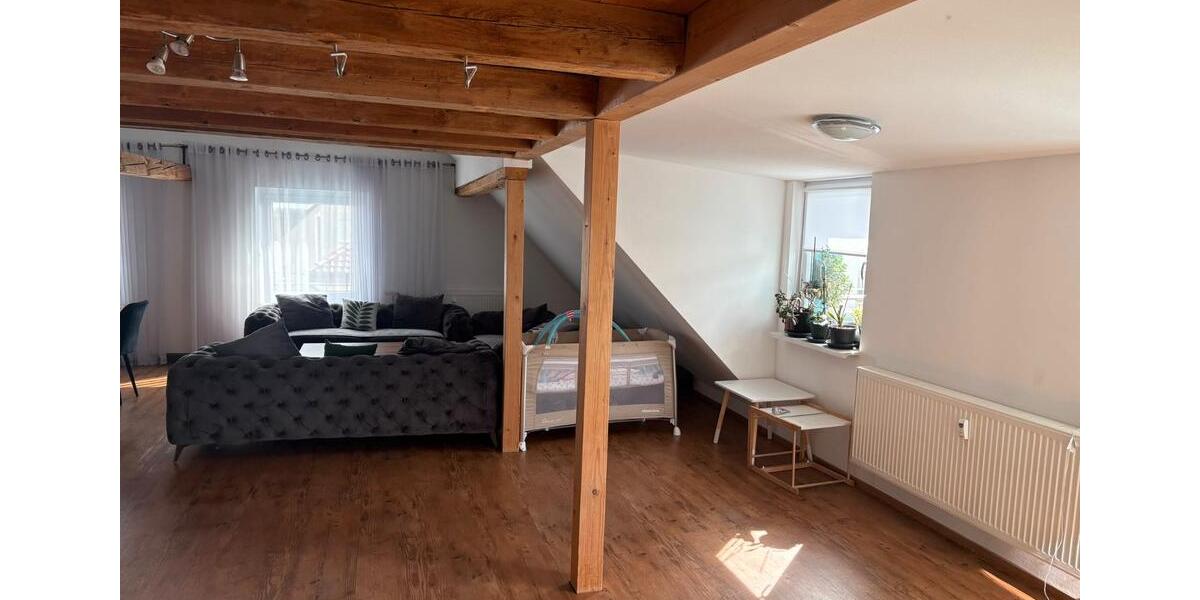 Maisonettenwohnung Herrenberg - 6 Zimmer, 150 m&sup2;, 1.550&euro; | Angebot:27606285