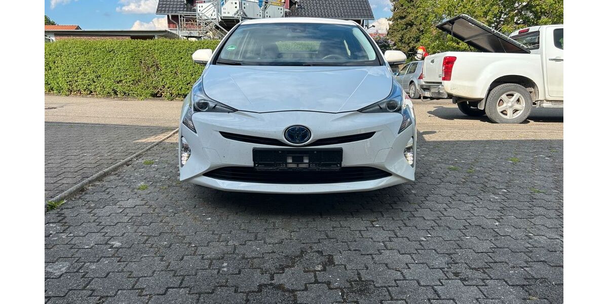 Toyota Prius 71.887 km 17.990 &euro; Hohenstein 72531