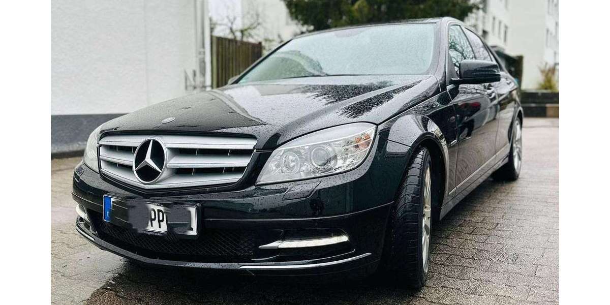 Mercedes-Benz 180 127.000 km 8.000 &euro; Gärtringen 71116