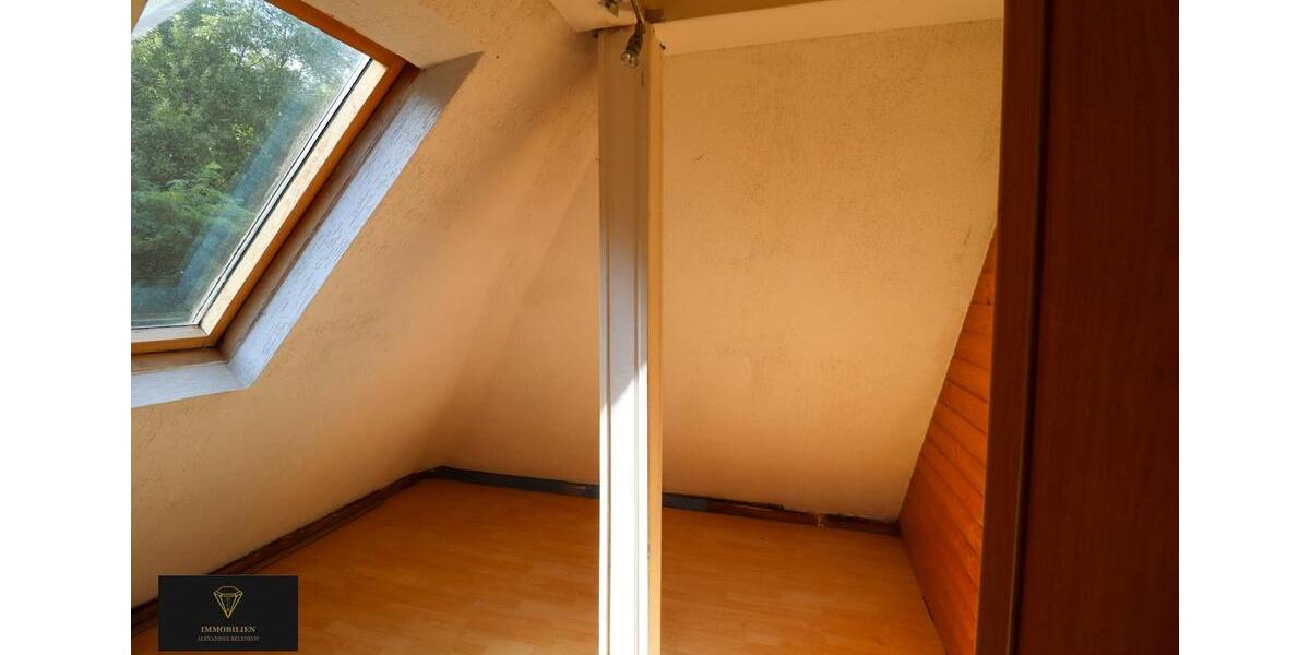 Dachgeschoßwohnung Lichtenstein - 4 Zimmer, 112 m&sup2;, 115.000&euro; | Angebot:26757850