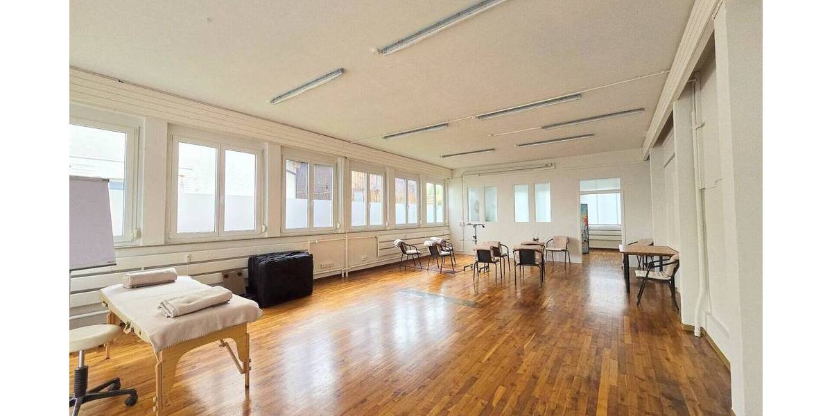 Gewerbeobjekt Reutlingen Ohmenhausen - 2 Zimmer, 90 m&sup2;, 900&euro; | Angebot:25698175
