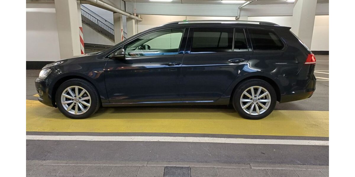 VW Golf 178.000 km 9.400 &euro; Esslingen am Neckar 73733