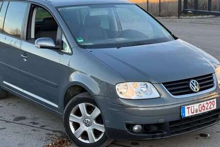 VW Touran 199.000 km 2.599 &euro; Tübingen 72072