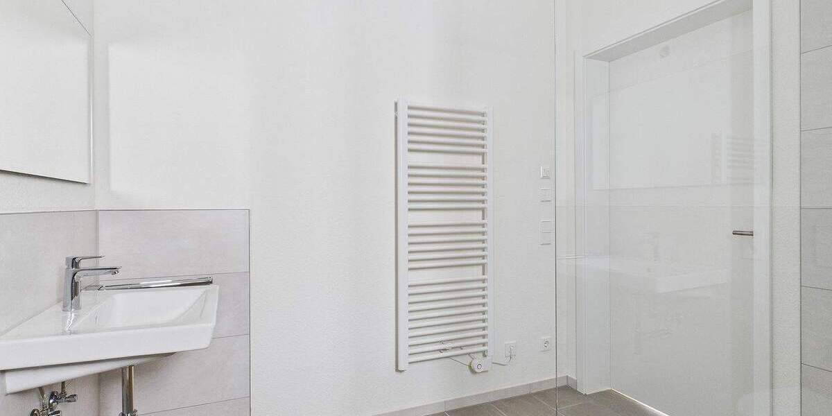 Etagenwohnung Sindelfingen Ost - 2 Zimmer, 71 m&sup2;, 1.320&euro; | Angebot:25680032