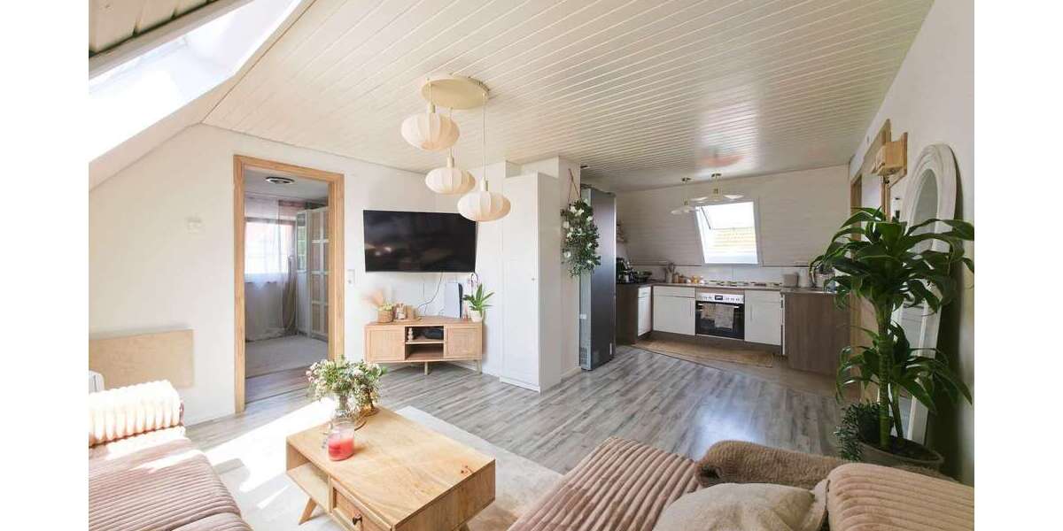 3 Zi. Dachgeschosswohnung mit zusätzlich ca. 30m² Bühnengrundfl. Galerie- od. Maisonette-Potenzial - Dachgeschoßwohnung Weilheim an der Teck | Angebot:27532418