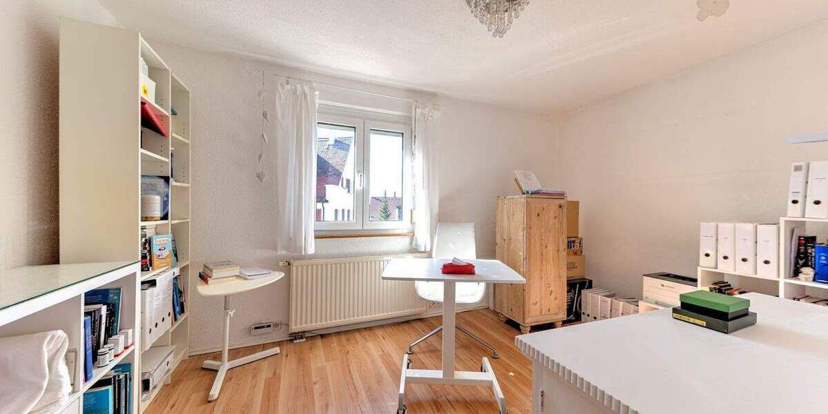 Mehrfamilienhaus, Wohnhaus Böblingen - 9 Zimmer, 187 m&sup2;, 849.000&euro; | Angebot:25800927