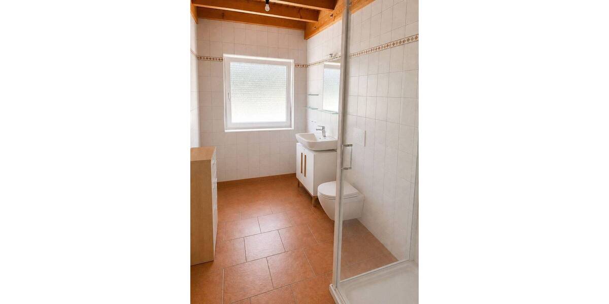 Etagenwohnung Dettenhausen - 2 Zimmer, 75 m&sup2;, 850&euro; | Angebot:26569835