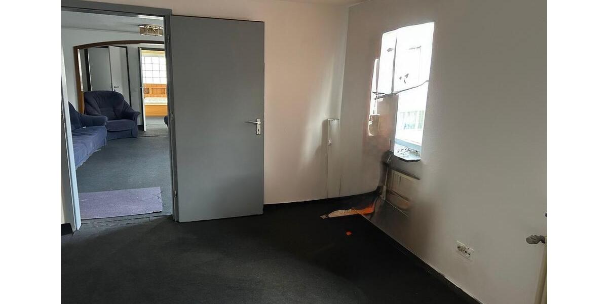 Etagenwohnung Burladingen - 5 Zimmer, 140 m&sup2;, 1.000&euro; | Angebot:25233026