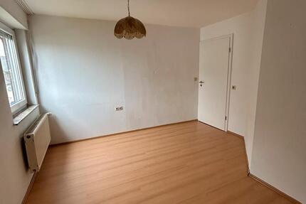 Wohnung Bisingen - 4 Zimmer, 90 m&sup2;, 1.100&euro; | Angebot:25612096