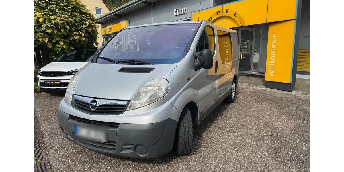 Opel Vivaro 159.300 km 8.900 &euro; Reutlingen 72764
