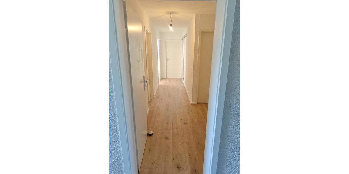 Etagenwohnung Böblingen Dagersheim - 3.5 Zimmer, 77 m&sup2;, 320.000&euro; | Angebot:25568452