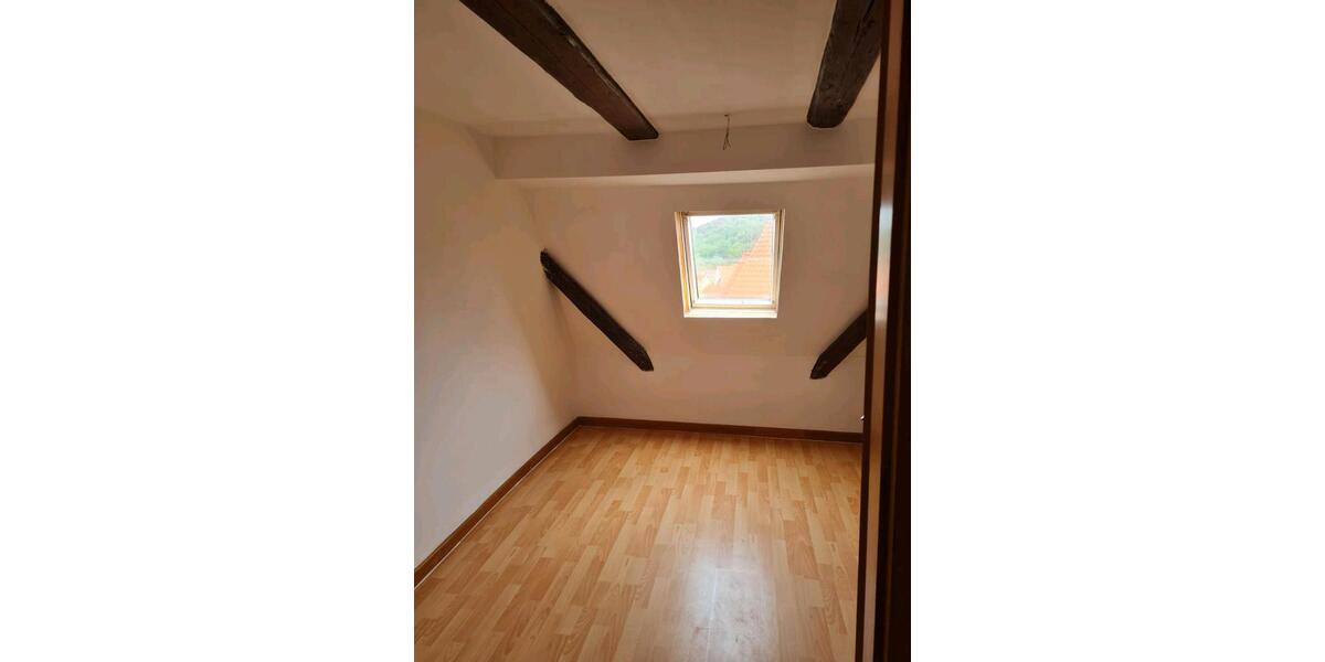 Etagenwohnung Rottenburg am Neckar - 4 Zimmer, 115 m&sup2;, 1.000&euro; | Angebot:25168067