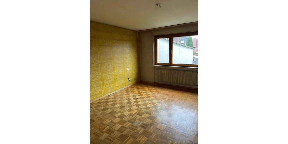 Einfamilienhaus Dettingen an der Erms - 8 Zimmer, 178 m&sup2;, 410.000&euro; | Angebot:25845877