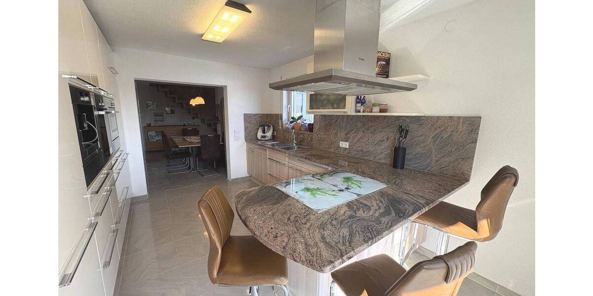 Einfamilienhaus Hechingen - 9 Zimmer, 220 m&sup2;, 650.000&euro; | Angebot:26029373