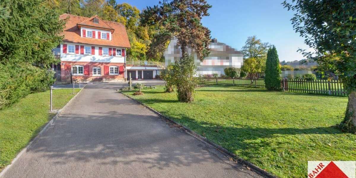 Einfamilienhaus Waldenbuch - 8 Zimmer, 173 m&sup2;, 895.000&euro; | Angebot:23421387