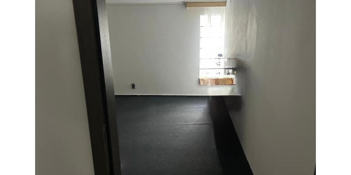 Etagenwohnung Burladingen - 5 Zimmer, 140 m&sup2;, 1.000&euro; | Angebot:25233026