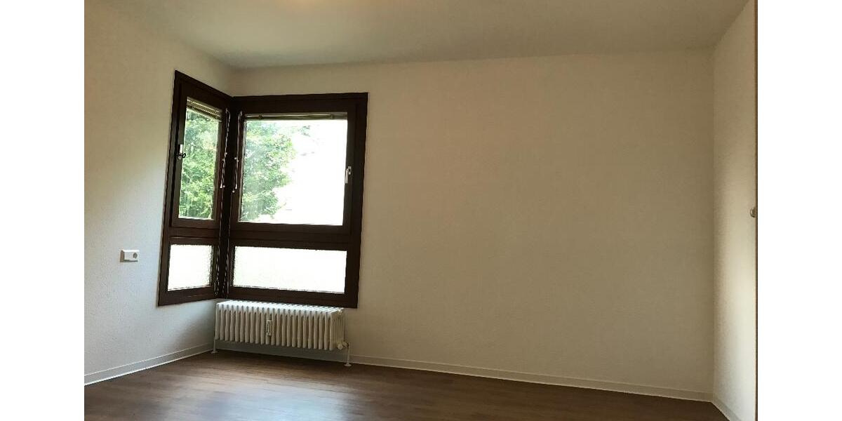 Etagenwohnung Esslingen am Neckar Pliensauvorstadt - 3 Zimmer, 99 m&sup2;, 1.182&euro; | Angebot:26006802