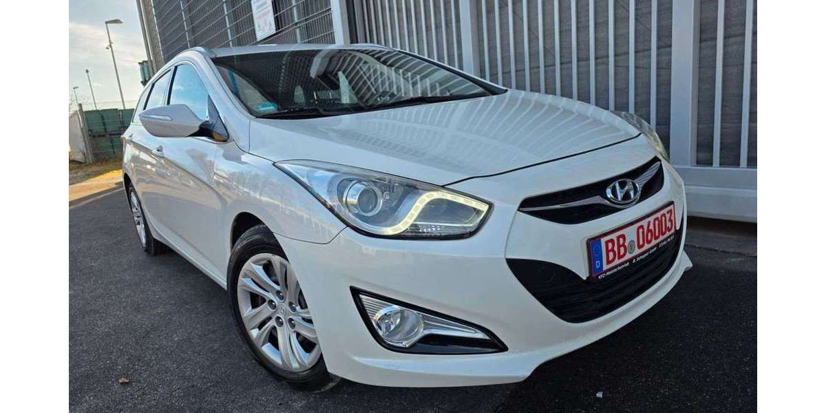 Hyundai i40 133.000 km 7.200 &euro; Holzgerlingen 71088