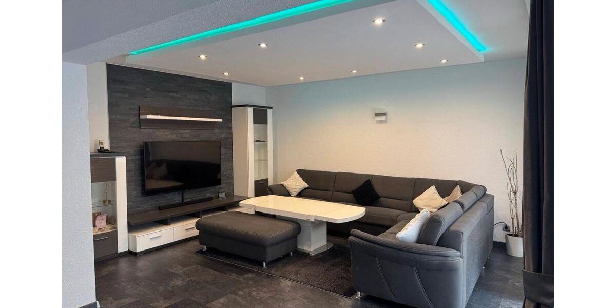 Etagenwohnung Rottenburg am Neckar - 4 Zimmer, 98 m&sup2;, 1.850&euro; | Angebot:25990817