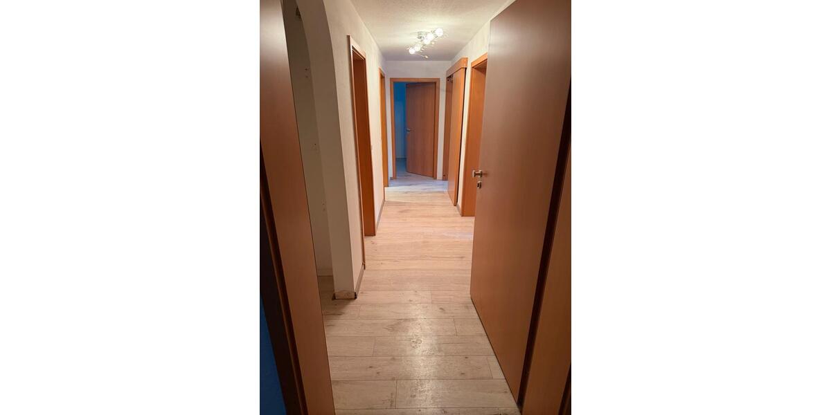 Erdgeschoßwohnung Lichtenstein - 3 Zimmer, 65 m&sup2;, 950&euro; | Angebot:26671471
