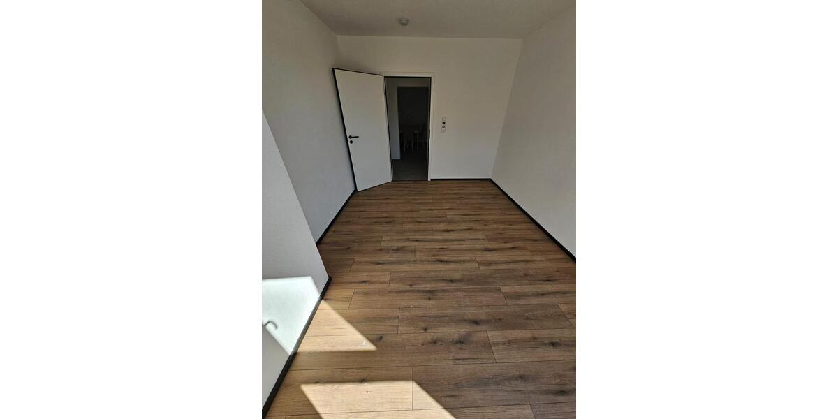 Etagenwohnung Herrenberg - 5 Zimmer, 136 m&sup2;, 530&euro; | Angebot:27600625