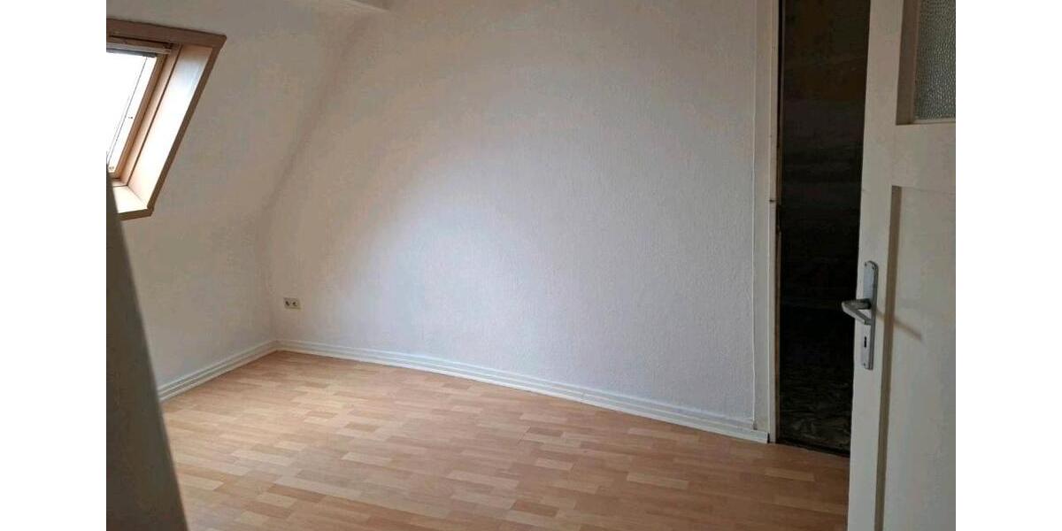 Dachgeschoßwohnung Hechingen - 3.5 Zimmer, 78 m&sup2;, 650&euro; | Angebot:26003425